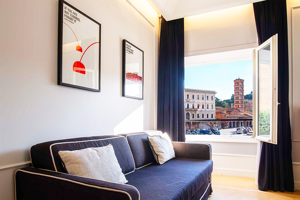 Il restyling delle camere del 47 Boutique Hotel di Roma si è basato sopratutto sull'inserimento di pezzi di design italiano in ogni camera, dando uno stile unico e dedicato ad ognuna.